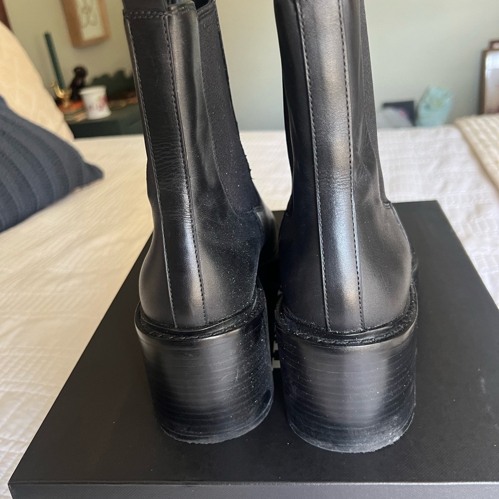 Coach Chelsea Boots - Picture 3 of 9